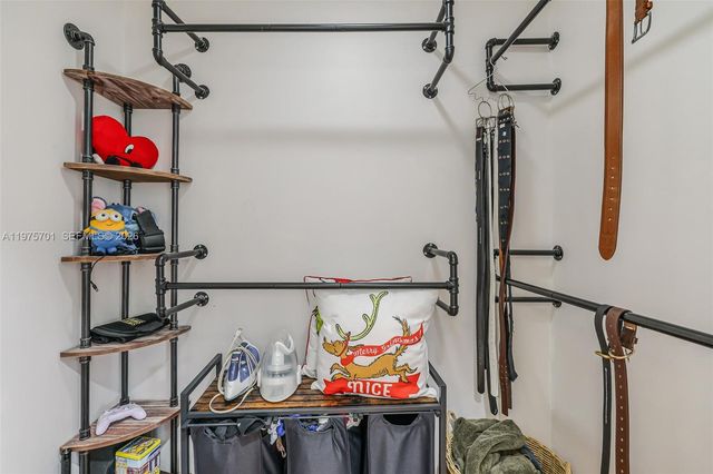 16101 SW 73rd St, Miami, FL 33193