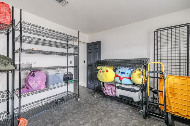 16101 SW 73rd St, Miami, FL 33193