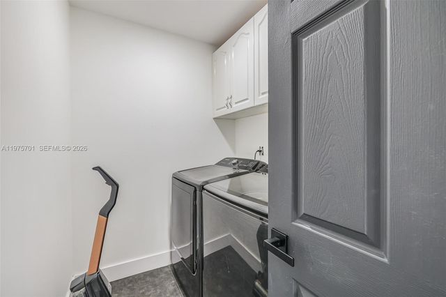 16101 SW 73rd St, Miami, FL 33193