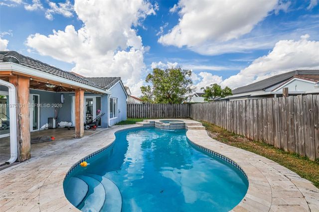 16101 SW 73rd St, Miami, FL 33193