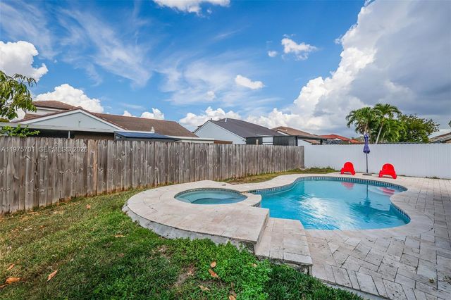 16101 SW 73rd St, Miami, FL 33193