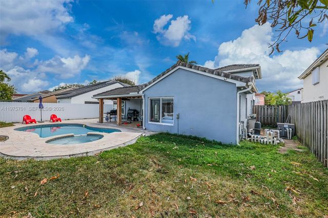 16101 SW 73rd St, Miami, FL 33193