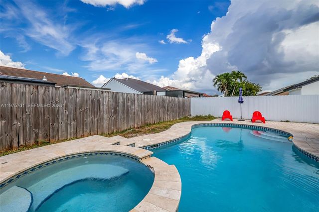 16101 SW 73rd St, Miami, FL 33193