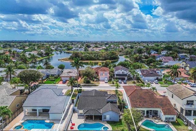 16101 SW 73rd St, Miami, FL 33193