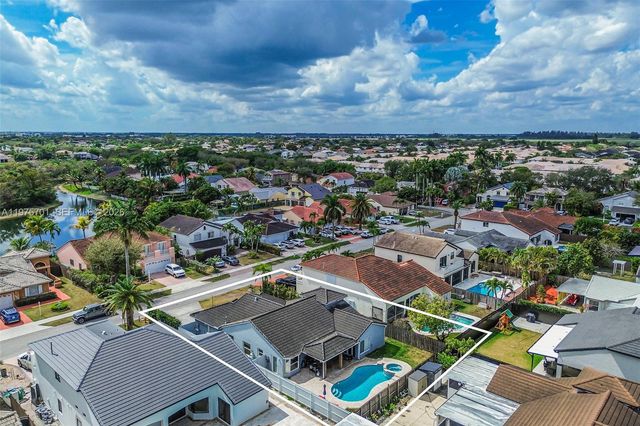 16101 SW 73rd St, Miami, FL 33193