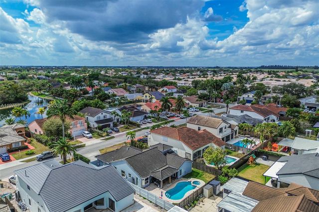 16101 SW 73rd St, Miami, FL 33193