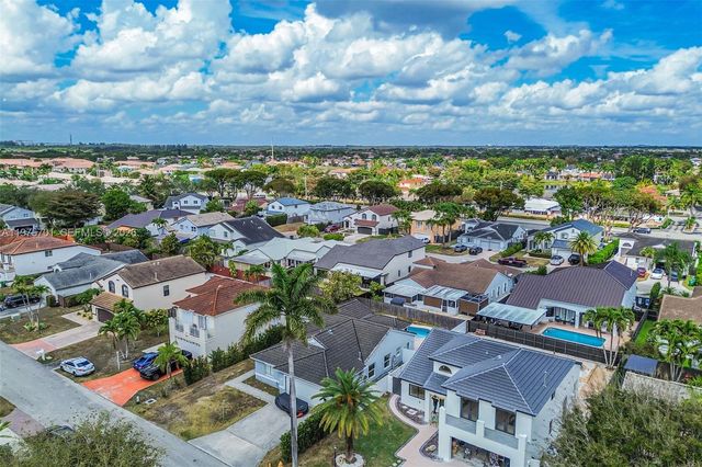 16101 SW 73rd St, Miami, FL 33193