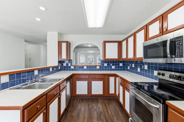 1124 Breezewood Drive, Lewisville, TX 75077