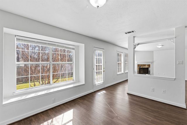 1124 Breezewood Drive, Lewisville, TX 75077