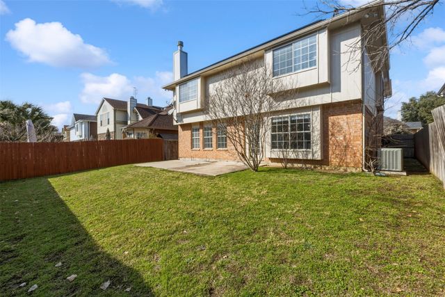 1124 Breezewood Drive, Lewisville, TX 75077