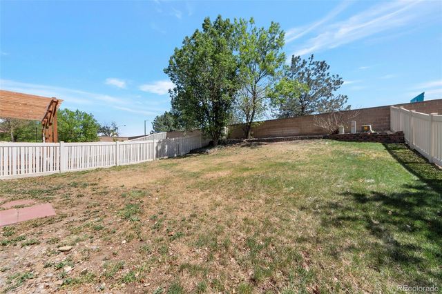 10742 Dayton Way, Commerce City, CO 80640