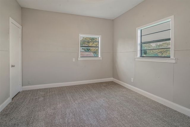 306 N Front Street, Savoy, TX 75479