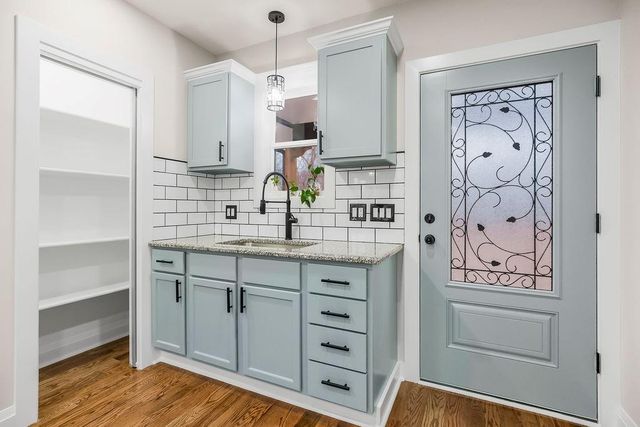 1511 Walker Avenue, Kansas City, KS 66104