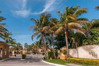 150 NW 96th Ave 9210, Pembroke Pines, FL 33024