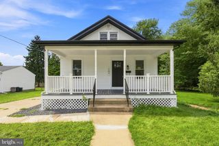 107 BROAD AVE, Ewing, NJ 08618