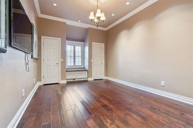 1808 Huntington Avenue, Nichols Hills, OK 73116