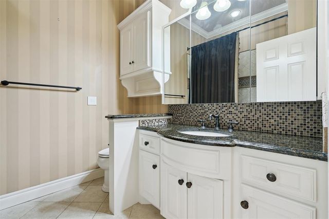 1808 Huntington Avenue, Nichols Hills, OK 73116