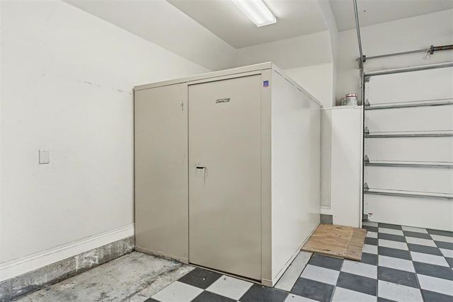 1808 Huntington Avenue, Nichols Hills, OK 73116