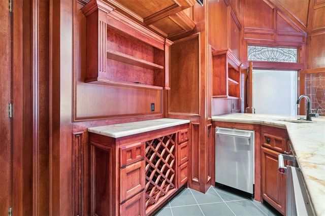 1808 Huntington Avenue, Nichols Hills, OK 73116