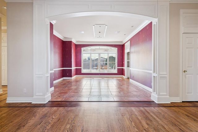 1808 Huntington Avenue, Nichols Hills, OK 73116