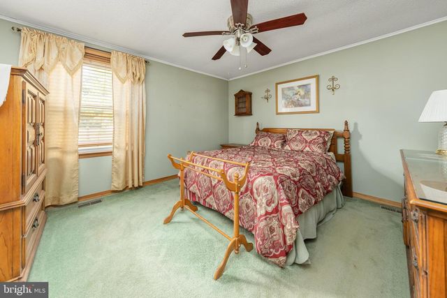 103 CHESTNUT ST, Swedesboro, NJ 08085