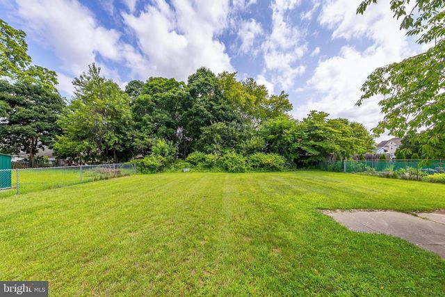 103 CHESTNUT ST, Swedesboro, NJ 08085