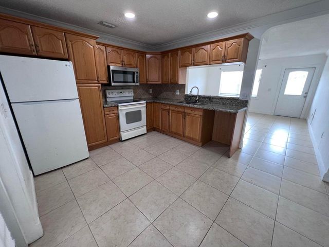 1501 Meridian Road, West Palm Beach, FL 33417