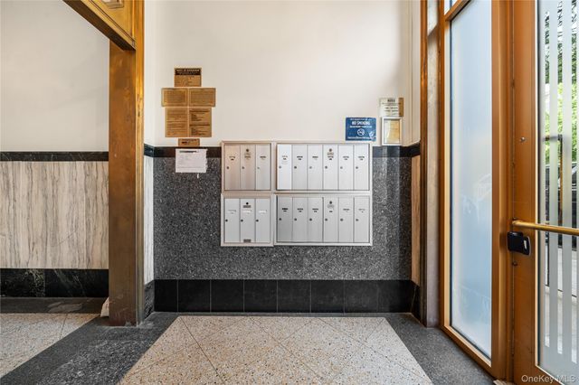 714 Seneca Avenue 504, Ridgewood, NY 11385