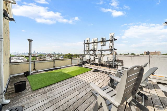 714 Seneca Avenue 504, Ridgewood, NY 11385