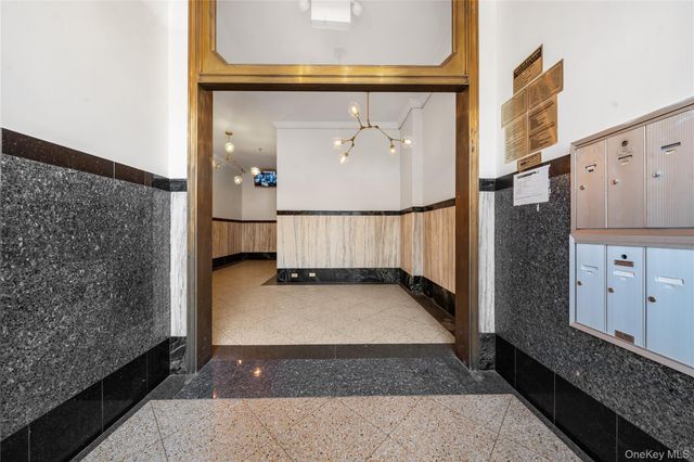 714 Seneca Avenue 504, Ridgewood, NY 11385
