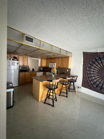 2414 NE 11th Street 161, Hallandale Beach, FL 33009