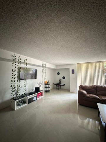 2414 NE 11th Street 161, Hallandale Beach, FL 33009