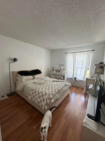 2414 NE 11th Street 161, Hallandale Beach, FL 33009