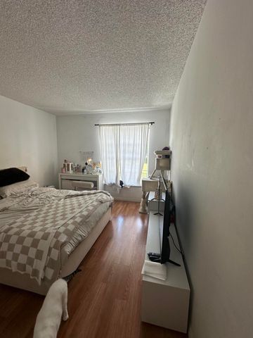 2414 NE 11th Street 161, Hallandale Beach, FL 33009