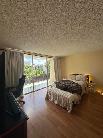 2414 NE 11th Street 161, Hallandale Beach, FL 33009