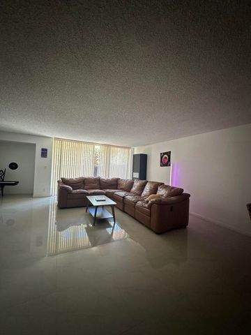 2414 NE 11th Street 161, Hallandale Beach, FL 33009