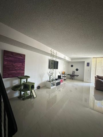 2414 NE 11th Street 161, Hallandale Beach, FL 33009
