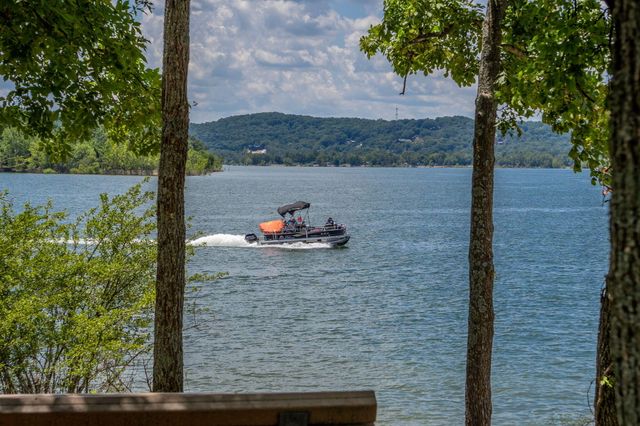 3103 S Vineyards Terrace Unit 4, Branson, MO 65616