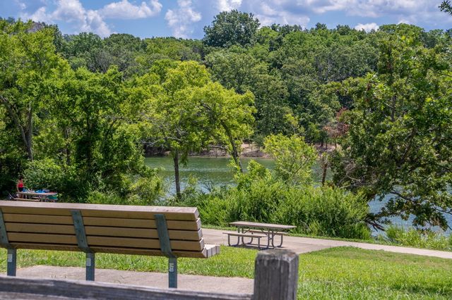 3103 S Vineyards Terrace Unit 4, Branson, MO 65616