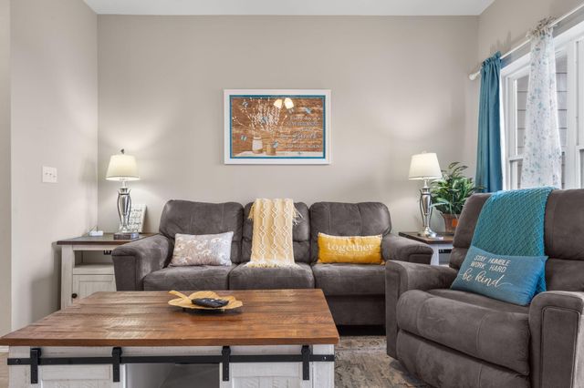 3103 S Vineyards Terrace Unit 4, Branson, MO 65616