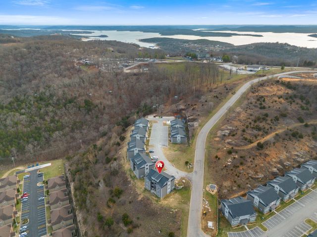 3103 S Vineyards Terrace Unit 4, Branson, MO 65616