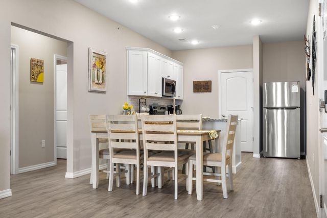 3103 S Vineyards Terrace Unit 4, Branson, MO 65616