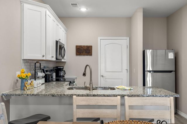 3103 S Vineyards Terrace Unit 4, Branson, MO 65616