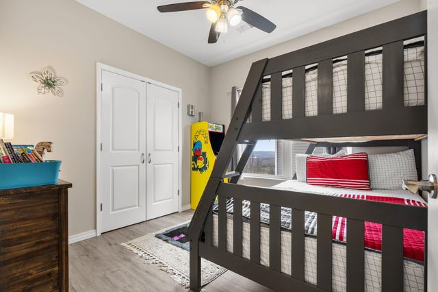 3103 S Vineyards Terrace Unit 4, Branson, MO 65616