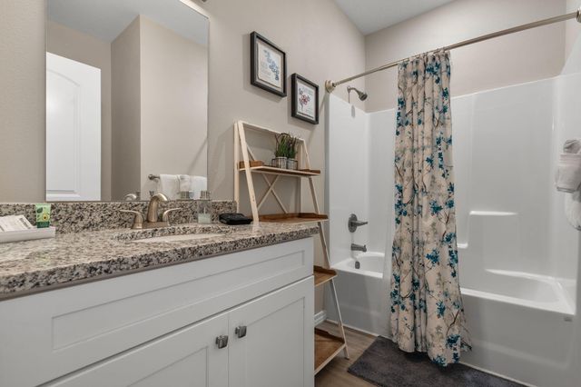 3103 S Vineyards Terrace Unit 4, Branson, MO 65616