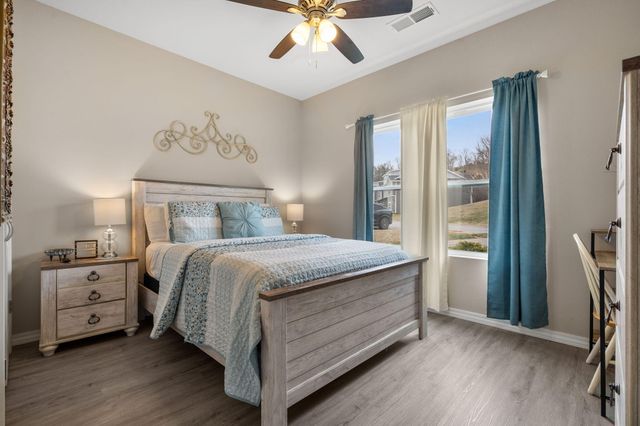 3103 S Vineyards Terrace Unit 4, Branson, MO 65616