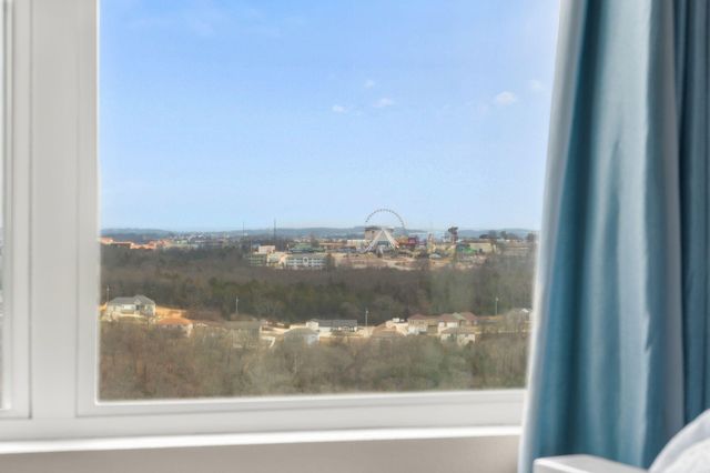 3103 S Vineyards Terrace Unit 4, Branson, MO 65616