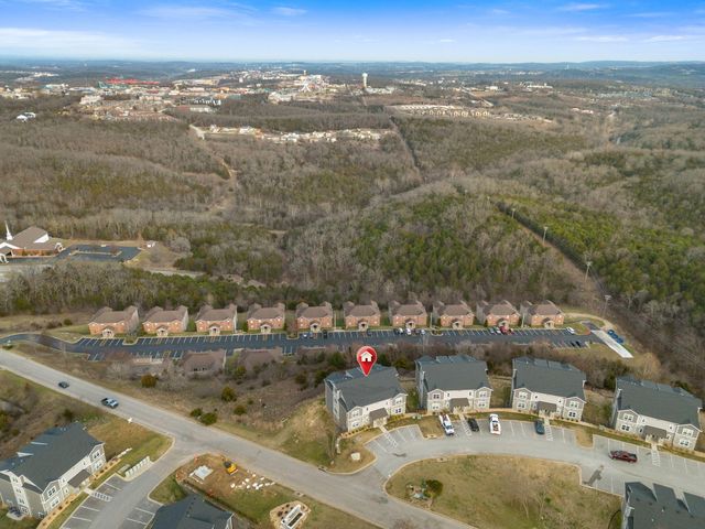 3103 S Vineyards Terrace Unit 4, Branson, MO 65616
