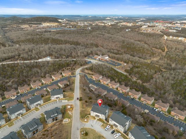 3103 S Vineyards Terrace Unit 4, Branson, MO 65616