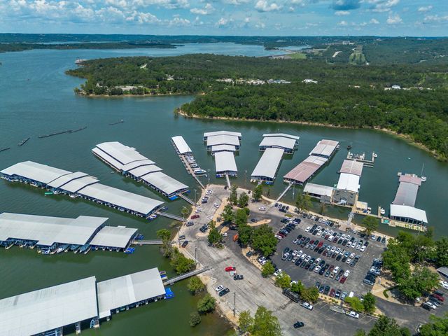 3103 S Vineyards Terrace Unit 4, Branson, MO 65616